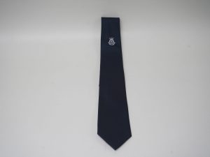 Tie w/ Crest (full-length)